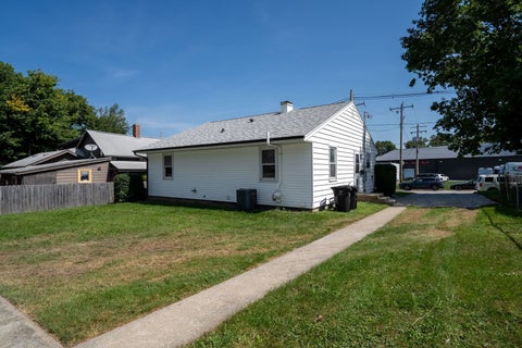 Tiny photo for 1322 N Mason Street, Bloomington, IL 61701 (MLS # 12749181)