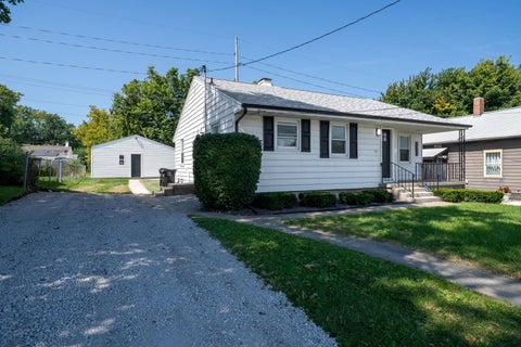 Tiny photo for 1322 N Mason Street, Bloomington, IL 61701 (MLS # 12749181)