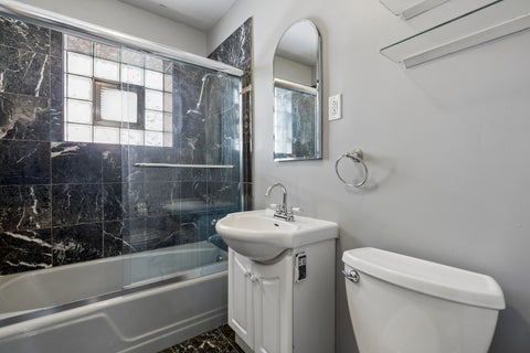 Tiny photo for 409 Lathrop Avenue #1B, River Forest, IL 60305 (MLS # 12790369)