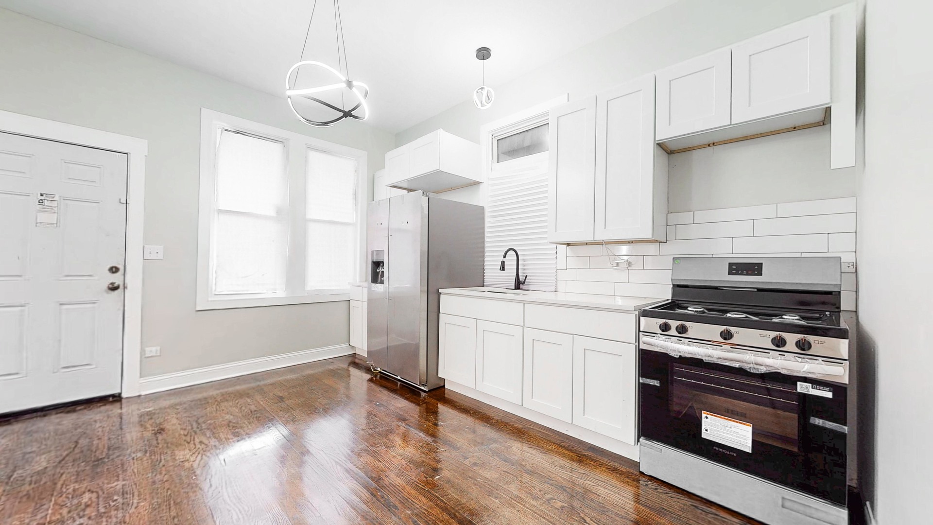 6137 S Morgan Street