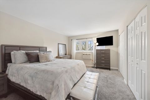 Tiny photo for 10344 S Pulaski Road #304, Oak Lawn, IL 60453 (MLS # 12608457)