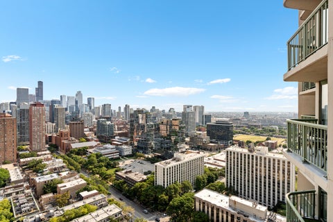 Tiny photo for 111 W Maple Street #3004, Chicago, IL 60610 (MLS # 12718724)
