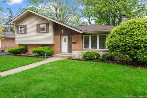 Tiny photo for 17028 Evans Drive, South Holland, IL 60473 (MLS # 12643125)