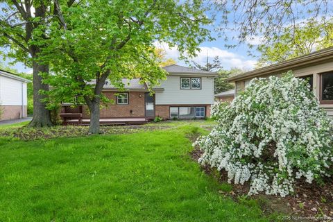 Tiny photo for 17028 Evans Drive, South Holland, IL 60473 (MLS # 12643125)