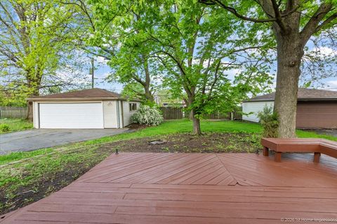 Tiny photo for 17028 Evans Drive, South Holland, IL 60473 (MLS # 12643125)