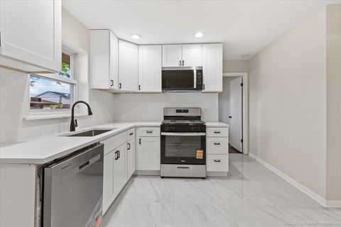 Tiny photo for 17028 Evans Drive, South Holland, IL 60473 (MLS # 12643125)