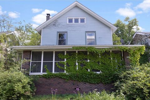 Photo of 1239 Garrison Avenue, Rockford, IL 61103 (MLS # 12656426)