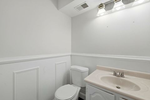 Tiny photo for 348 RICHARD Court, Vernon Hills, IL 60061 (MLS # 12593598)