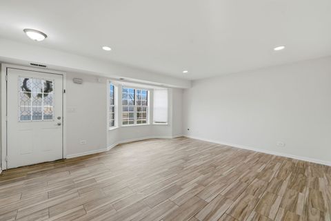 Tiny photo for 348 RICHARD Court, Vernon Hills, IL 60061 (MLS # 12593598)