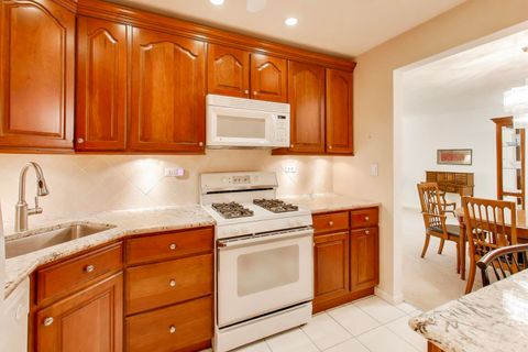 Tiny photo for 2100 Valencia Drive #203-B, Northbrook, IL 60062 (MLS # 12470627)