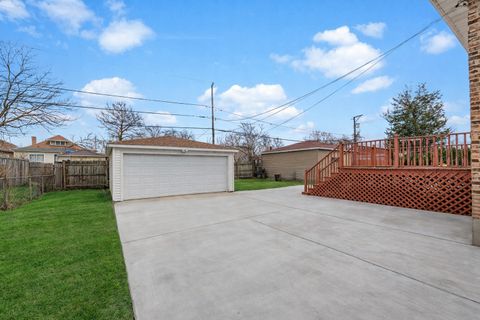 Tiny photo for 7717 S Luella Avenue, Chicago, IL 60649 (MLS # 12545453)