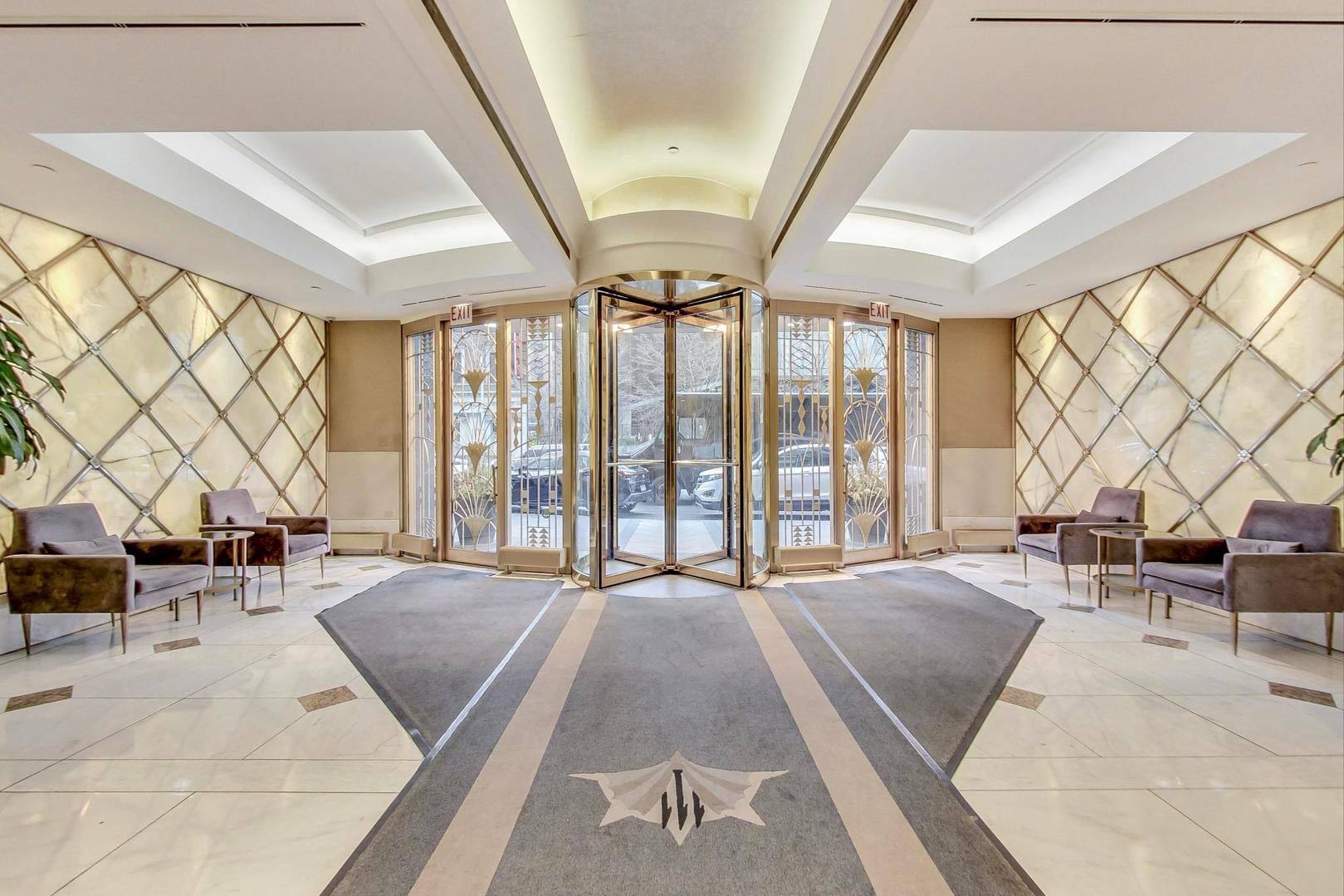 111 E Chestnut Street PH-AB