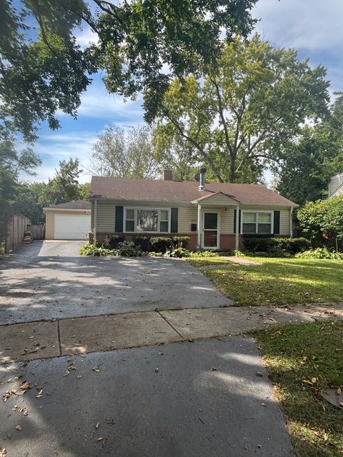 926 Cedar Street Deerfield IL 60015