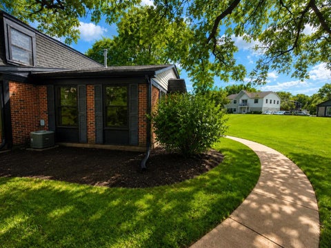 Tiny photo for 840 Inverrary Lane #840, Deerfield, IL 60015 (MLS # 12732700)