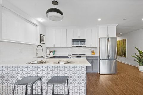 Tiny photo for 2726 Central Street #2D, Evanston, IL 60201 (MLS # 12583319)