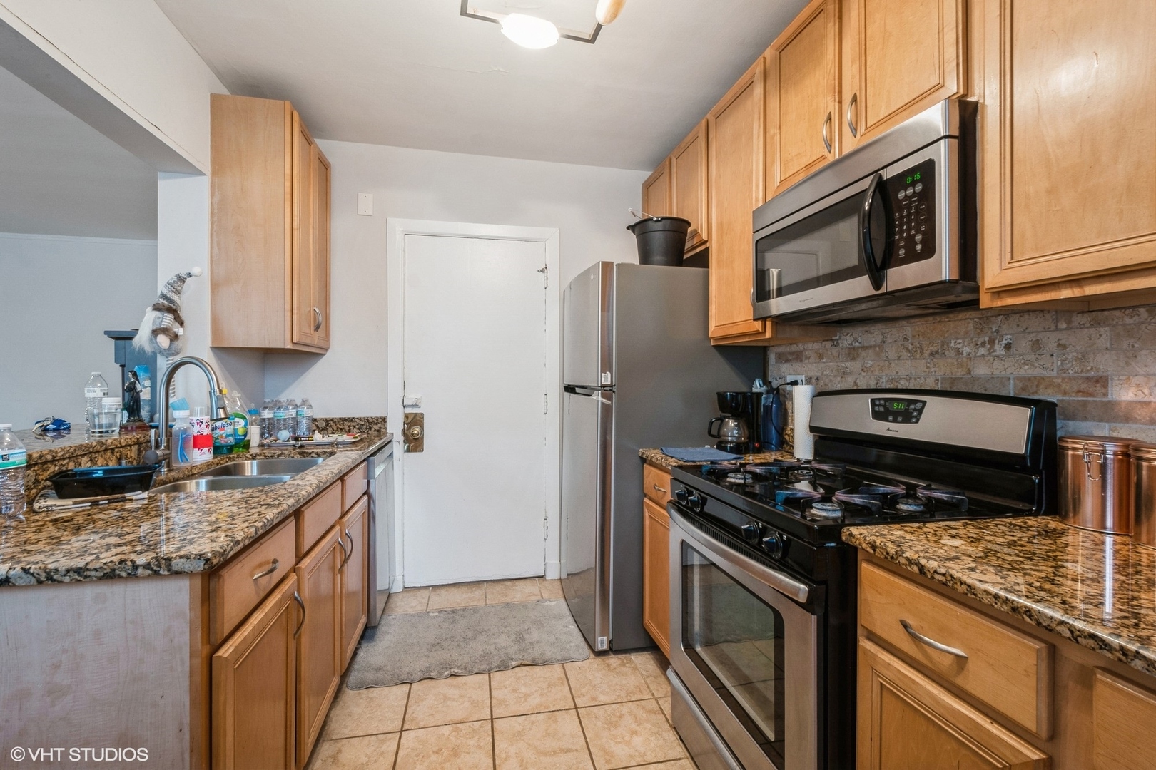 1224 W Chase Avenue 1F