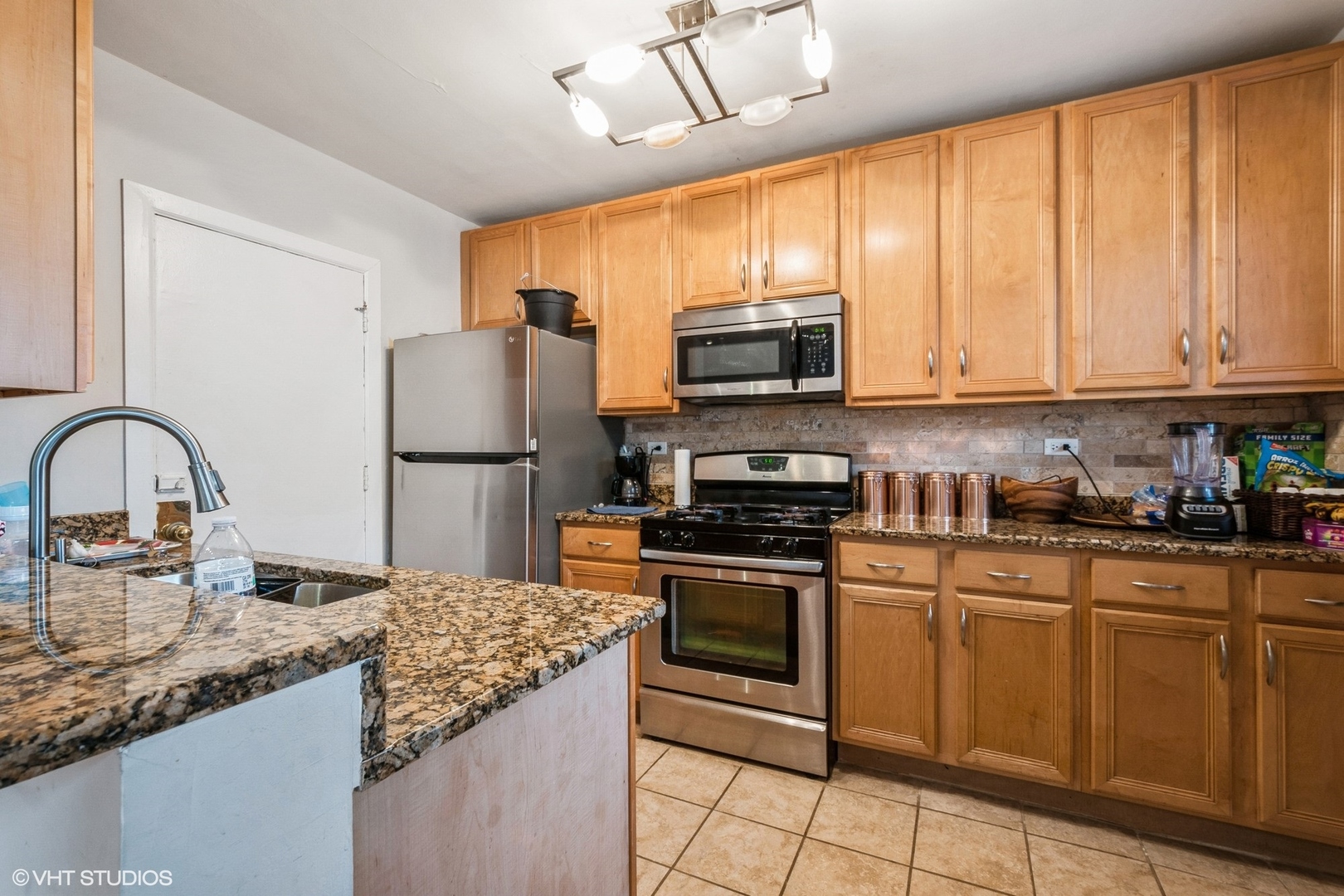 1224 W Chase Avenue 1F