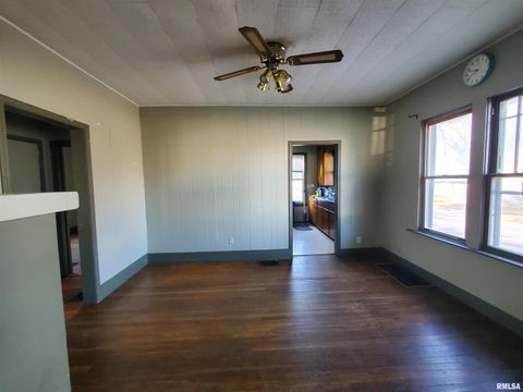 Tiny photo for 724 N Carico Street, Carbondale, IL 62901 (MLS # EB458565)