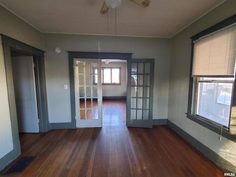 Tiny photo for 724 N Carico Street, Carbondale, IL 62901 (MLS # EB458565)