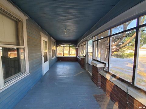 Tiny photo for 724 N Carico Street, Carbondale, IL 62901 (MLS # EB458565)