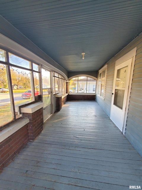 Tiny photo for 724 N Carico Street, Carbondale, IL 62901 (MLS # EB458565)