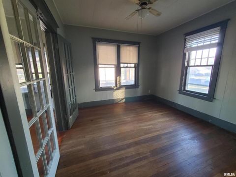 Tiny photo for 724 N Carico Street, Carbondale, IL 62901 (MLS # EB458565)