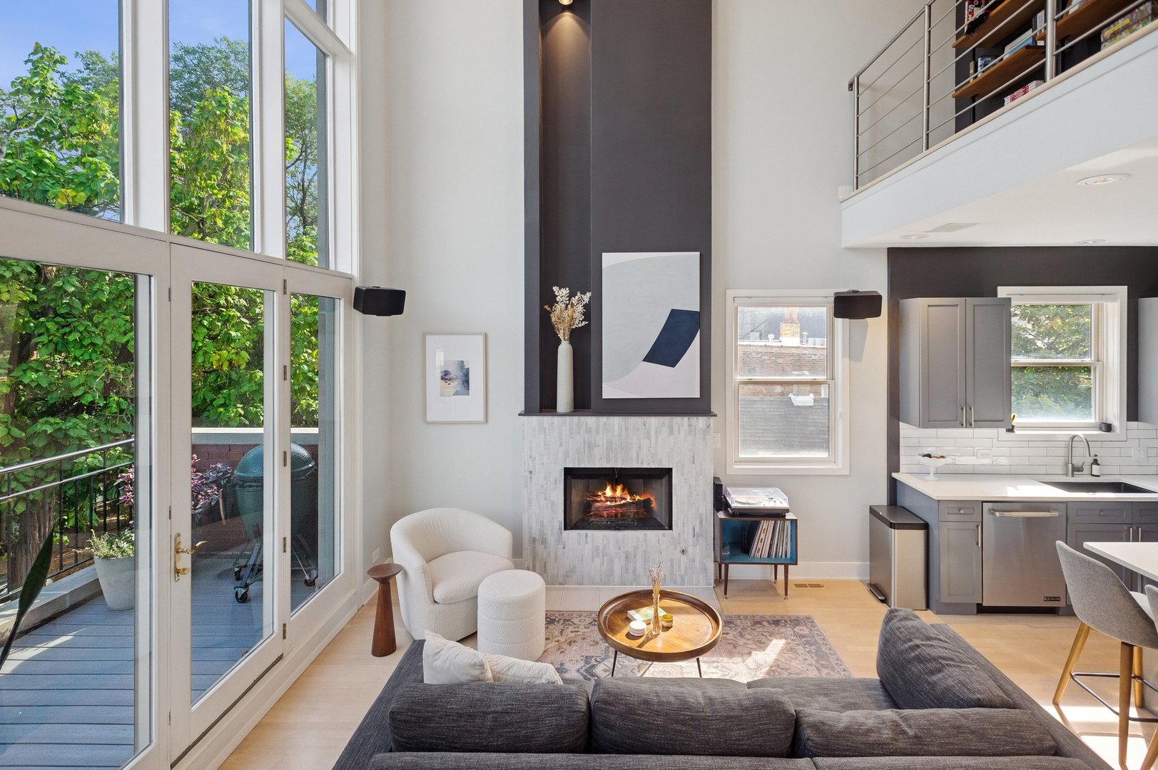 856 N Winchester Avenue 3