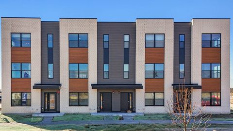 Photo of 2229 Waters Edge Drive, Schaumburg, IL 60173 (MLS # 12578275)