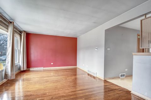 Tiny photo for 5123 S Lotus Avenue, Chicago, IL 60638 (MLS # 12593301)