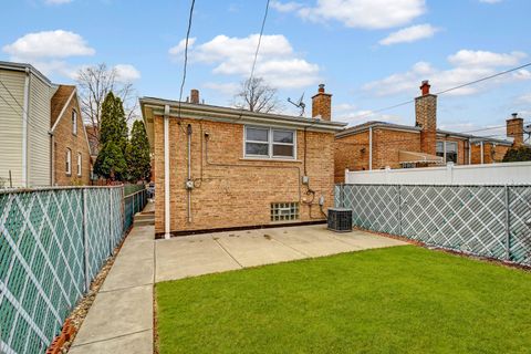 Tiny photo for 5123 S Lotus Avenue, Chicago, IL 60638 (MLS # 12593301)