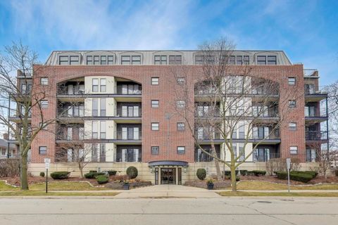 Photo of 110 S Evergreen Avenue #4CS, Arlington Heights, IL 60005 (MLS # 12547635)