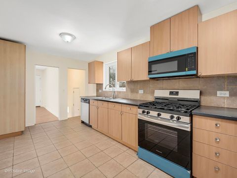 Tiny photo for 7516 N California Avenue, Chicago, IL 60645 (MLS # 12603129)