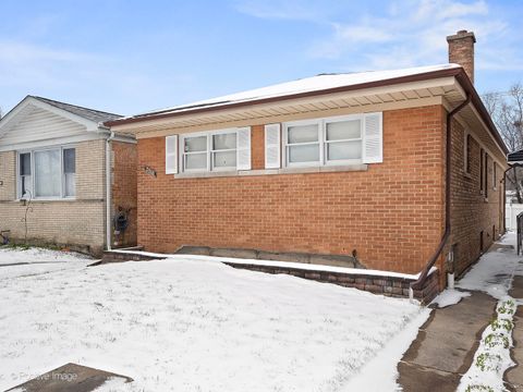 Photo of 7516 N California Avenue, Chicago, IL 60645 (MLS # 12603129)