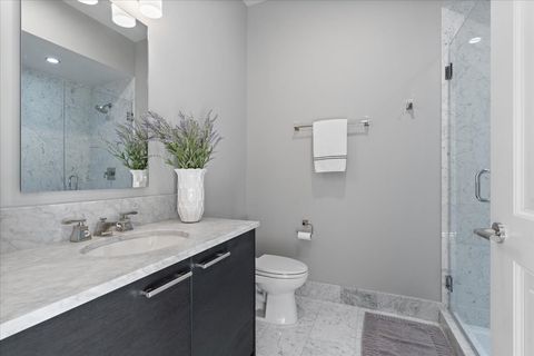 Tiny photo for 2550 N Lakeview Avenue #N1801, Chicago, IL 60614 (MLS # 12483239)