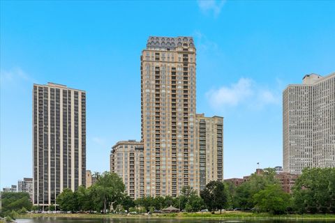 Photo of 2550 N Lakeview Avenue #N1801, Chicago, IL 60614 (MLS # 12483239)