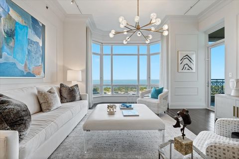 Tiny photo for 2550 N Lakeview Avenue #N1801, Chicago, IL 60614 (MLS # 12483239)
