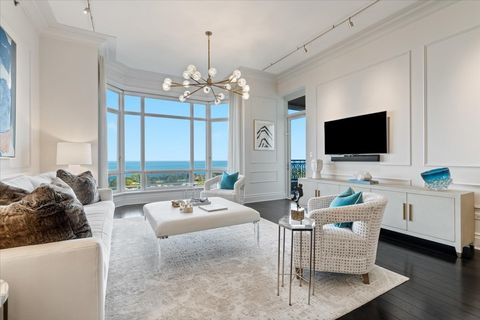 Tiny photo for 2550 N Lakeview Avenue #N1801, Chicago, IL 60614 (MLS # 12483239)