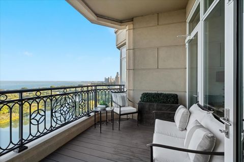 Tiny photo for 2550 N Lakeview Avenue #N1801, Chicago, IL 60614 (MLS # 12483239)