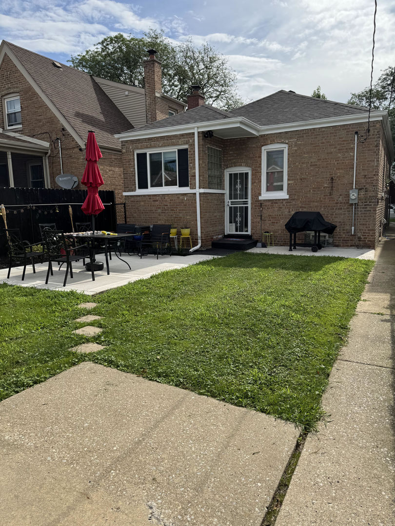 8728 S Merrill Avenue