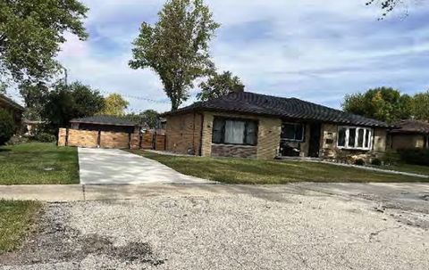 Tiny photo for 6918 W 116th Street, Worth, IL 60482 (MLS # 12624491)
