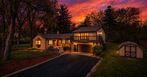 Photo of 461 Grove Street, Wood Dale, IL 60191 (MLS # 12632692)