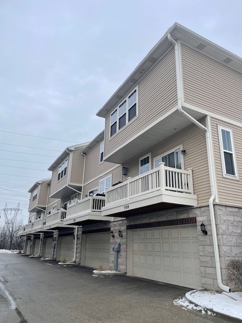 1100 Evergreen Avenue 6-3