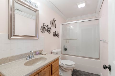 Tiny photo for 3018 Springfield Road, East Peoria, IL 61611 (MLS # 12646849)