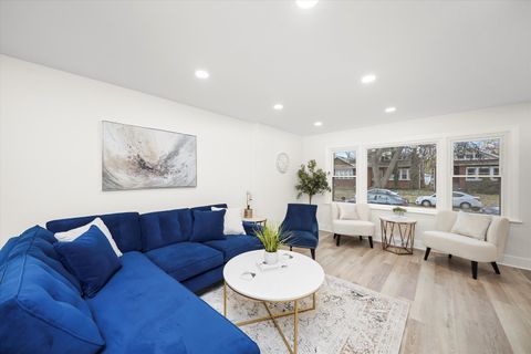 Tiny photo for 4617 N Lowell Avenue, Chicago, IL 60630 (MLS # 12521423)