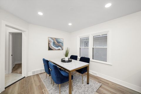 Tiny photo for 4617 N Lowell Avenue, Chicago, IL 60630 (MLS # 12521423)