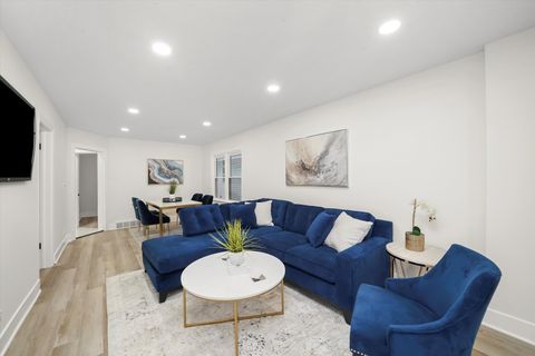 Tiny photo for 4617 N Lowell Avenue, Chicago, IL 60630 (MLS # 12521423)