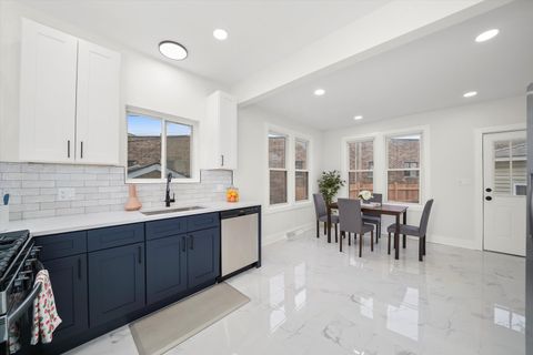 Tiny photo for 4617 N Lowell Avenue, Chicago, IL 60630 (MLS # 12521423)