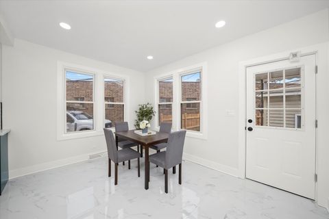 Tiny photo for 4617 N Lowell Avenue, Chicago, IL 60630 (MLS # 12521423)