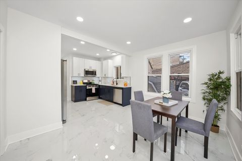 Tiny photo for 4617 N Lowell Avenue, Chicago, IL 60630 (MLS # 12521423)