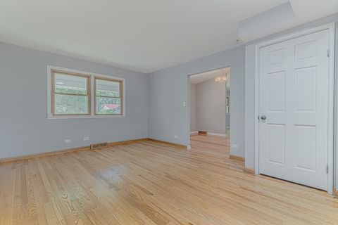 Tiny photo for 922 E Pratt Drive, Palatine, IL 60074 (MLS # 12509444)